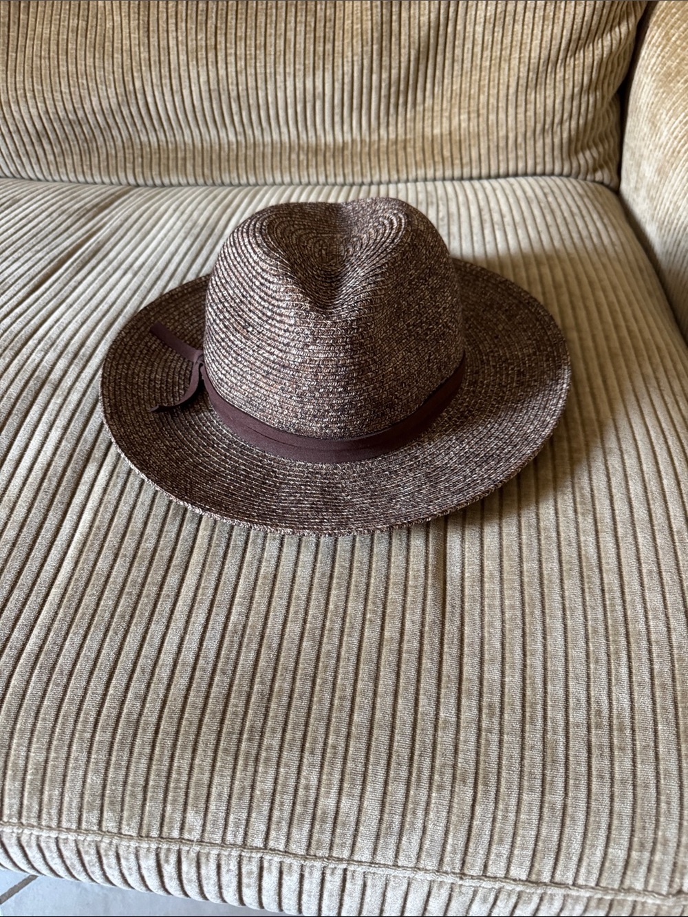 Women's stylish woven hat